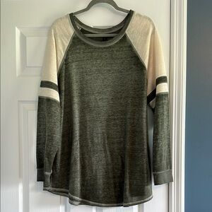 Torrid green and cream casual long sleeve